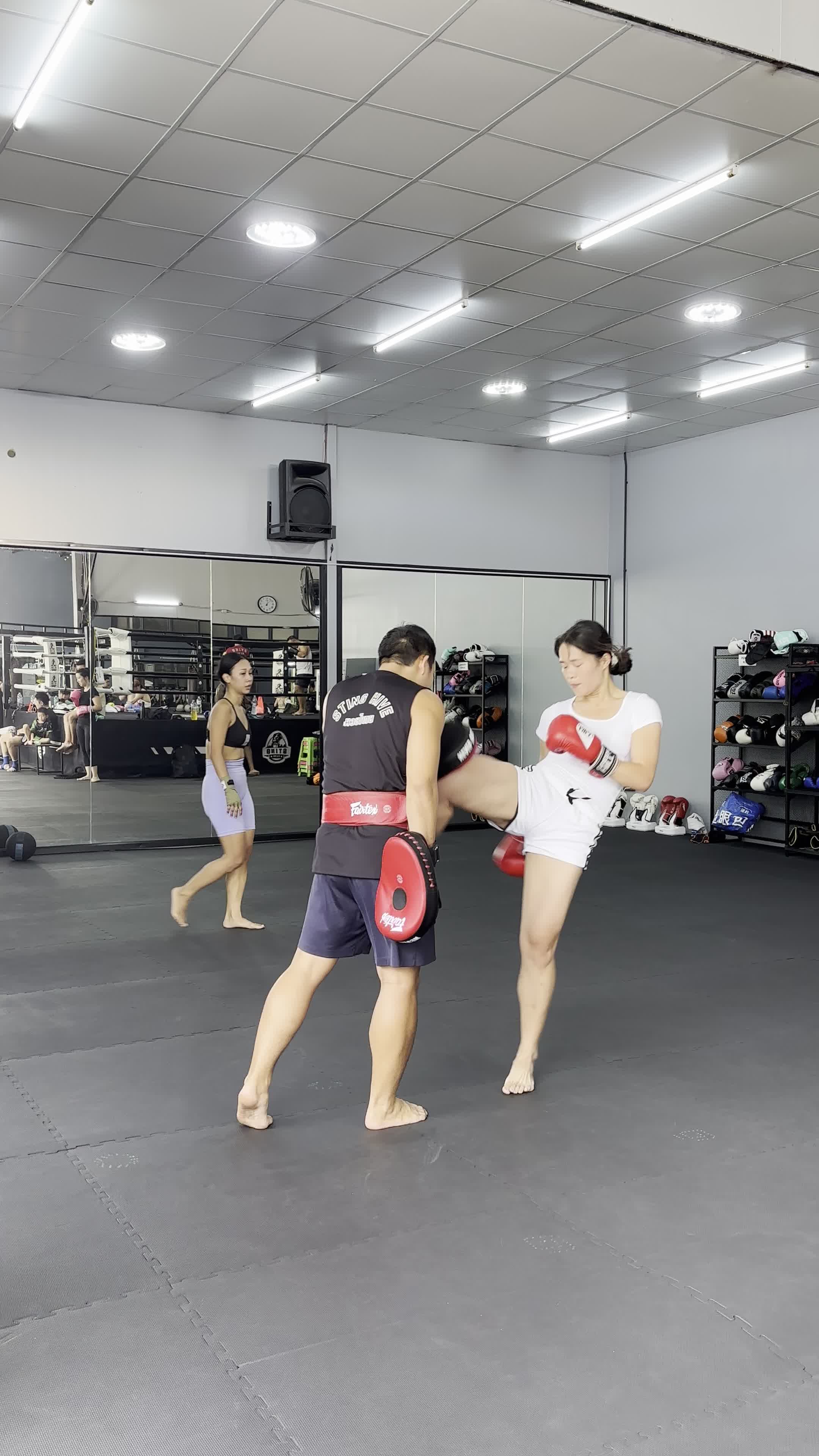 德信体育app下载-泰国代表队夺得拳击比赛头名