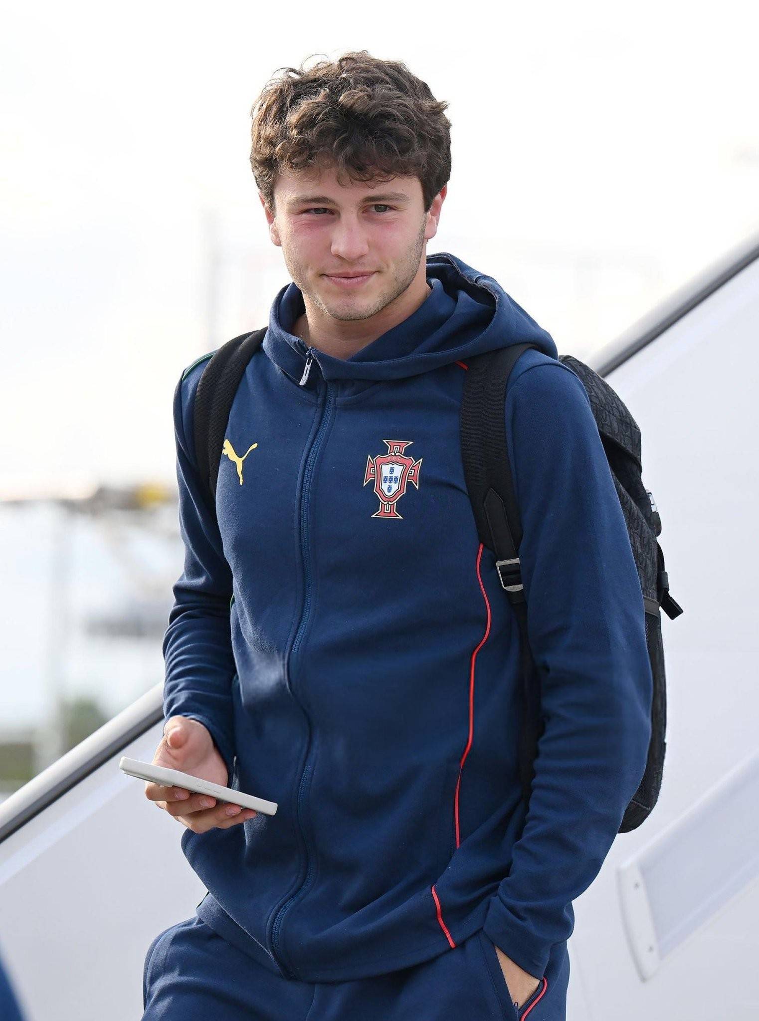 德信体育-两大豪门交锋！欧国联赛半决赛火热进行