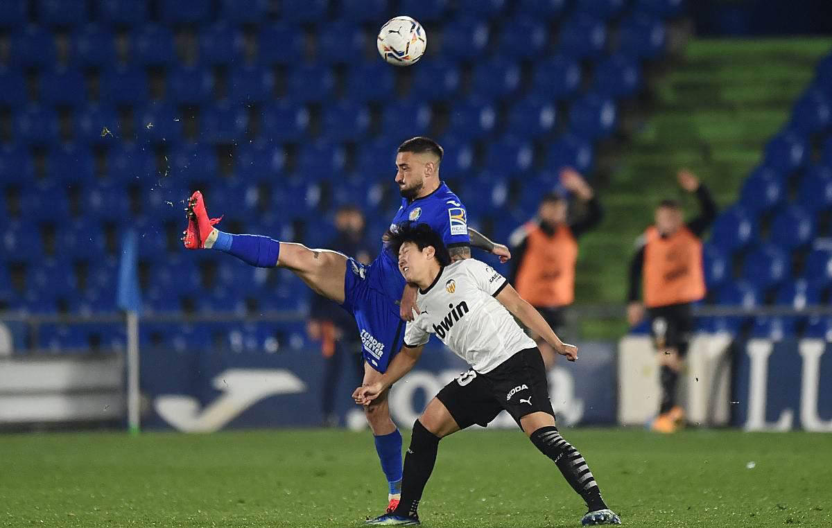 巴伦西亚在客场不败,战平亚眠 巴伦西亚在客场不败,战平亚眠